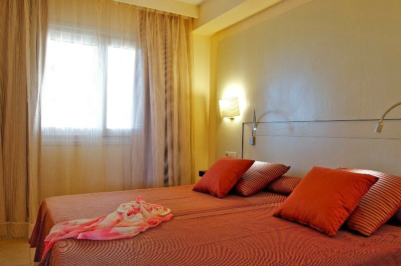 Grupotel Tamariscos シウタデリャ エクステリア 写真